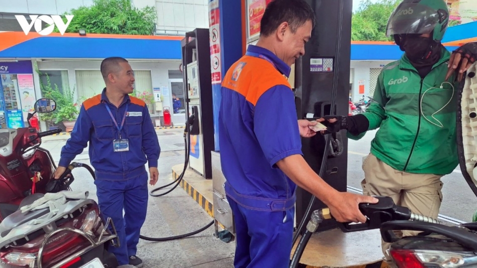 Domestic retail petrol and oil prices rise in latest adjustment